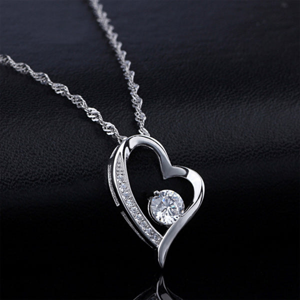 Peach Heart Zircon Necklace